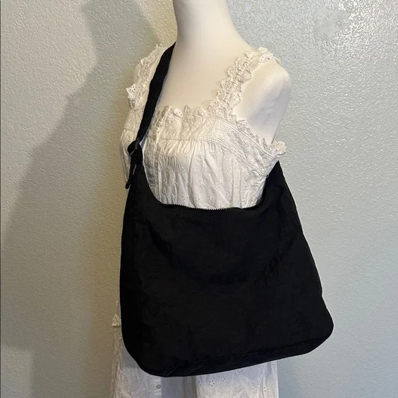 BAGGU Large Crinkle Nylon Bag GUC - Picture 3 of 5